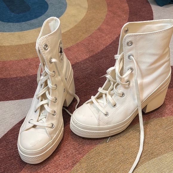 Converse White High-Top Sneakers Classic Design - Picture 2 of 2